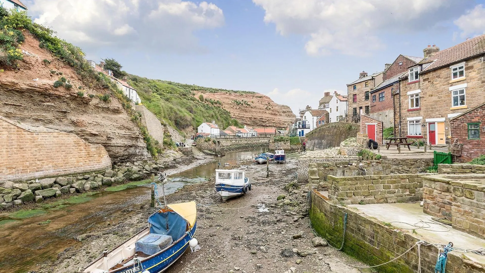 One Beckside Cottage Staithes